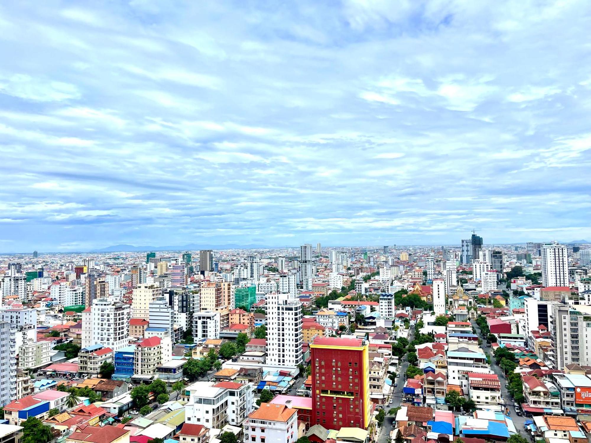 Real Hope Apartments Phnom Penh - Free Laundry Exteriör bild